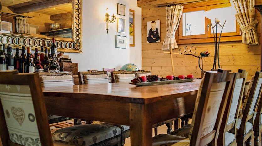 Chalet Susabel Dining Room Seating