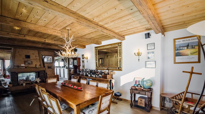 Chalet Susabel Dining Table