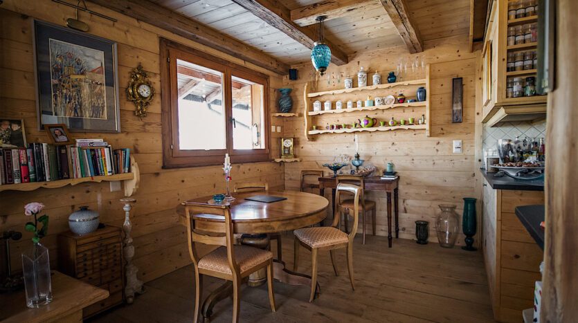 Chalet Susabel Dining Area