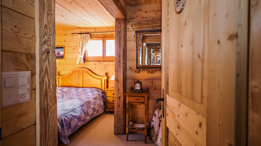 Chalet Susabel Bedroom View From Hallway