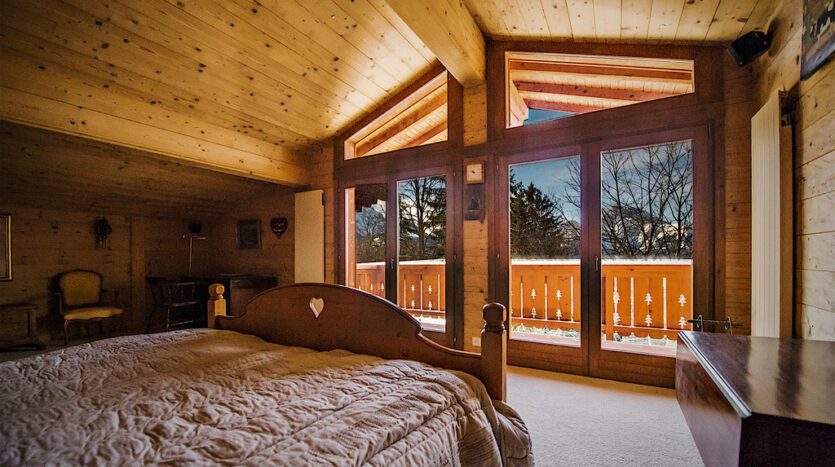 Chalet Susabel Bedroom Windows