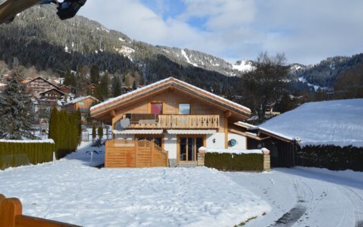 Chalet Tangas Main Building With Balcony