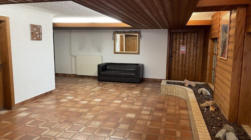 Le President Entrance Seating