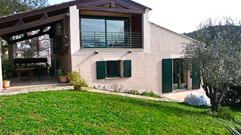 Villa Le Riou Main Building