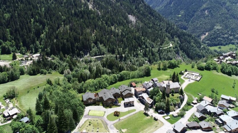 Chalets with Mountains